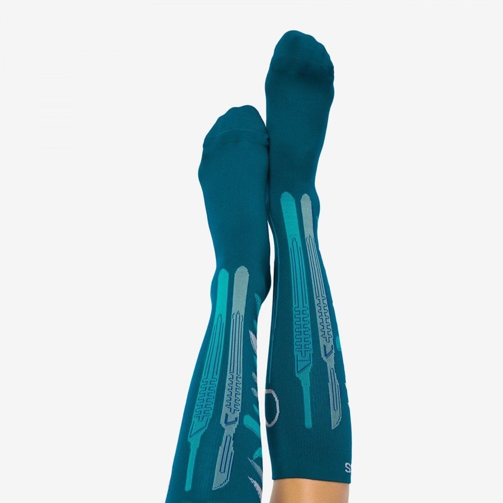 ISO: Figs compression socks”scalpel please”size SM